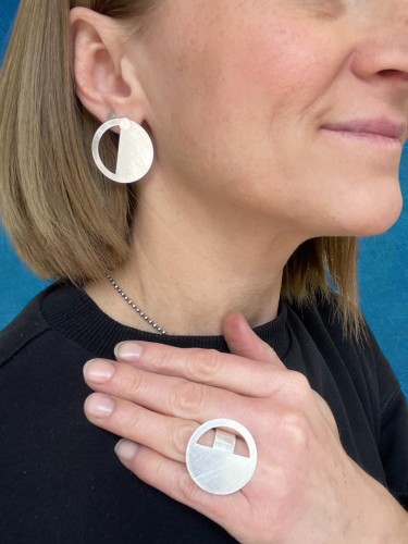 Duże minimalistyczne kolczyki srebrne 925, lekkie kolczyki koła ze szczotkowaną powierzchnią