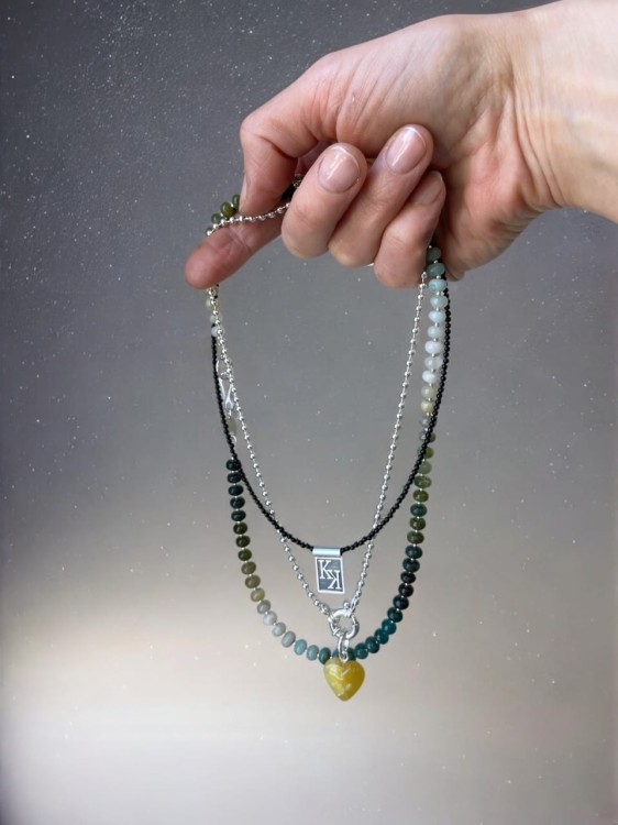 komplet naszyjników ze srebra i kamieni naturalnych