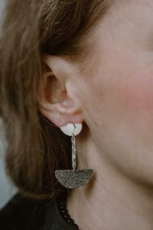 srebrne kolczyki półksiężyc