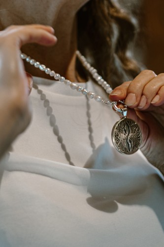 Zawieszka Żurawie ze srebra 925 – Ażurowa biżuteria ANJAR